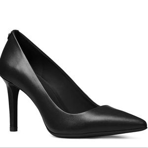 MICHAEL Michael Kors
Dorothy Flex Leather Pumps